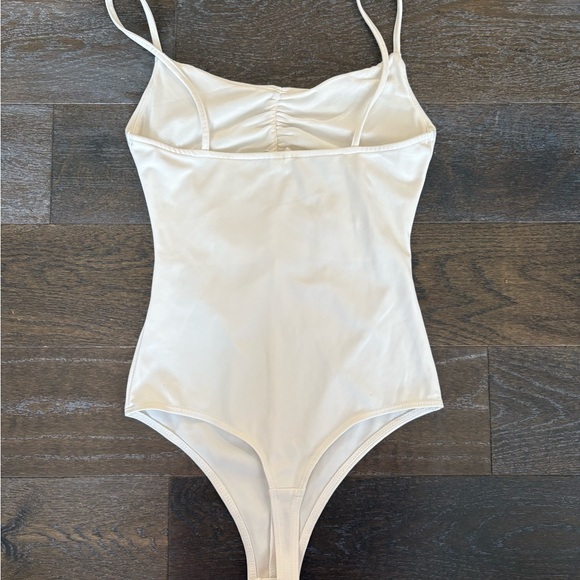 White Ruched H&M Bodysuit - Picture 3 of 5